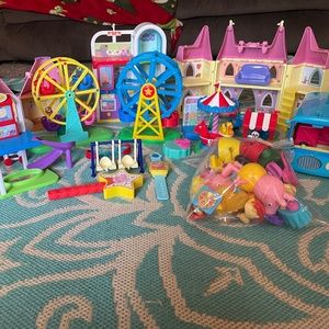 Huge peppa pig toy lot